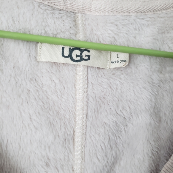 Ugg top - Picture 2 of 6